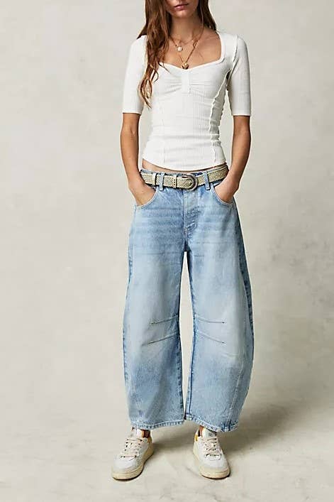 Slouchy Curved leg shape Barrel Jeans